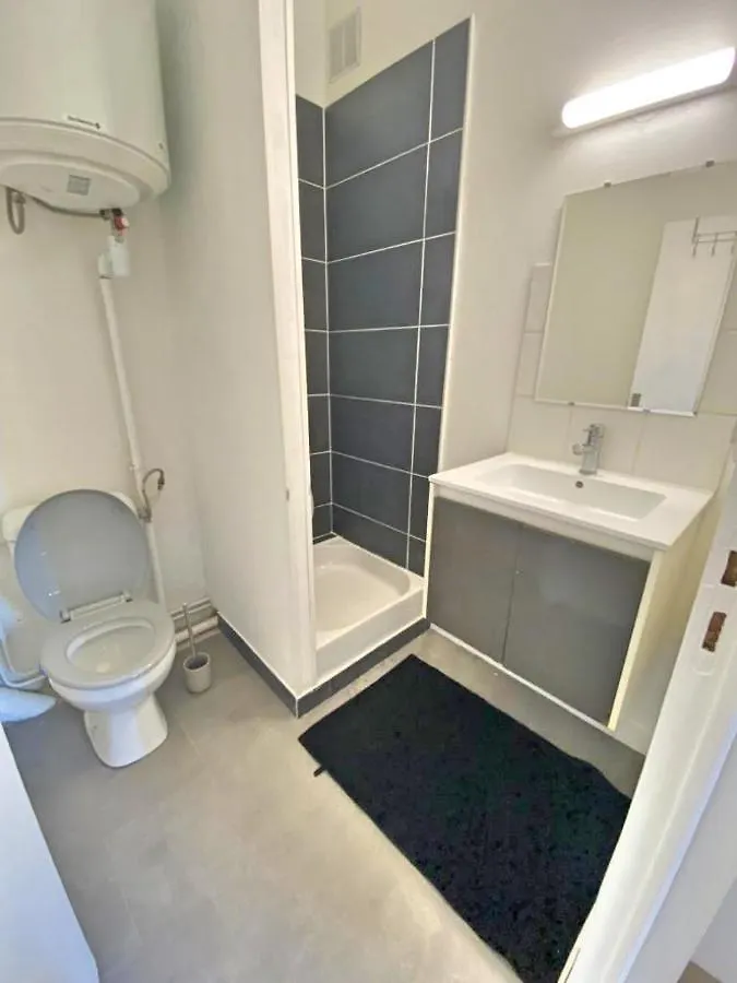 Appartements Cosy Au Centre De La Seyne-Sur-Mer 0*,